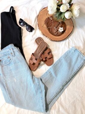 Levi’s 501 S Women’s Light Wash Distressed Jeans Button Fly W28 L30